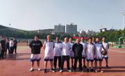工会组织教职工参加校篮球比赛